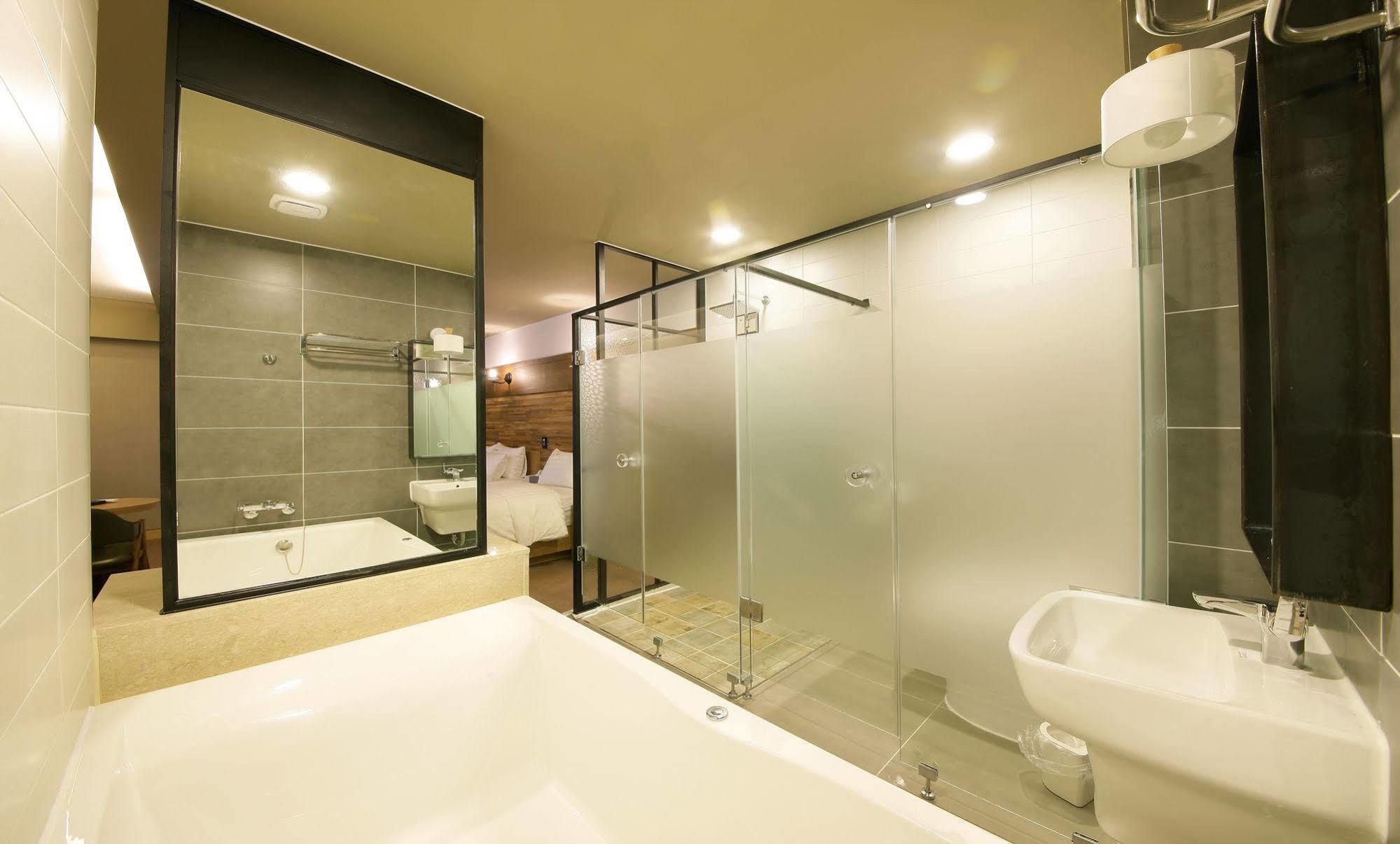 Motel Jeonju Story Exterior foto